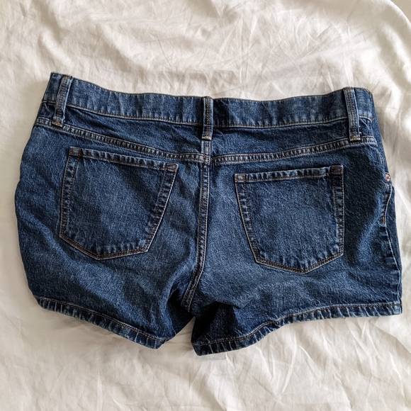 Isabel Maternity Under Belly Midi Short - Picture 2 of 3